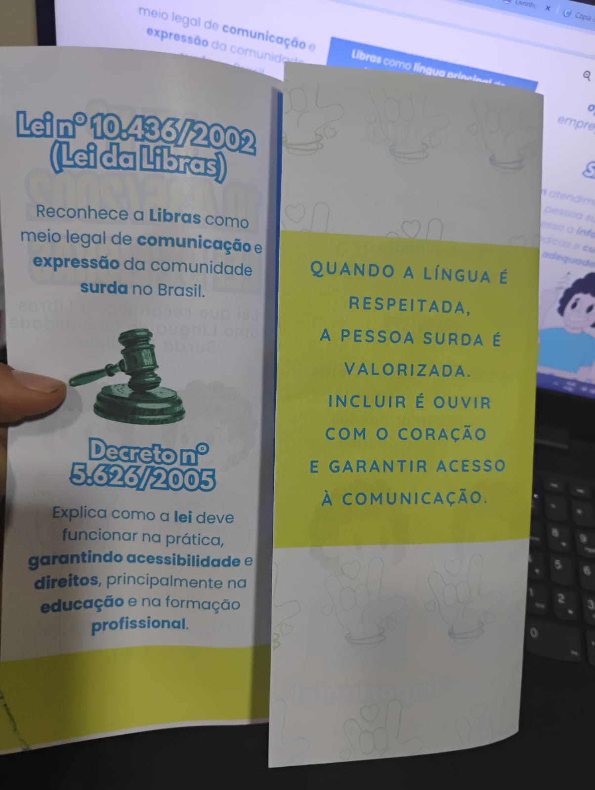 Folder Tríptico Libras – Lei nº 10.436/2002 | Educação Inclusiva para Surdos - Imagem 4