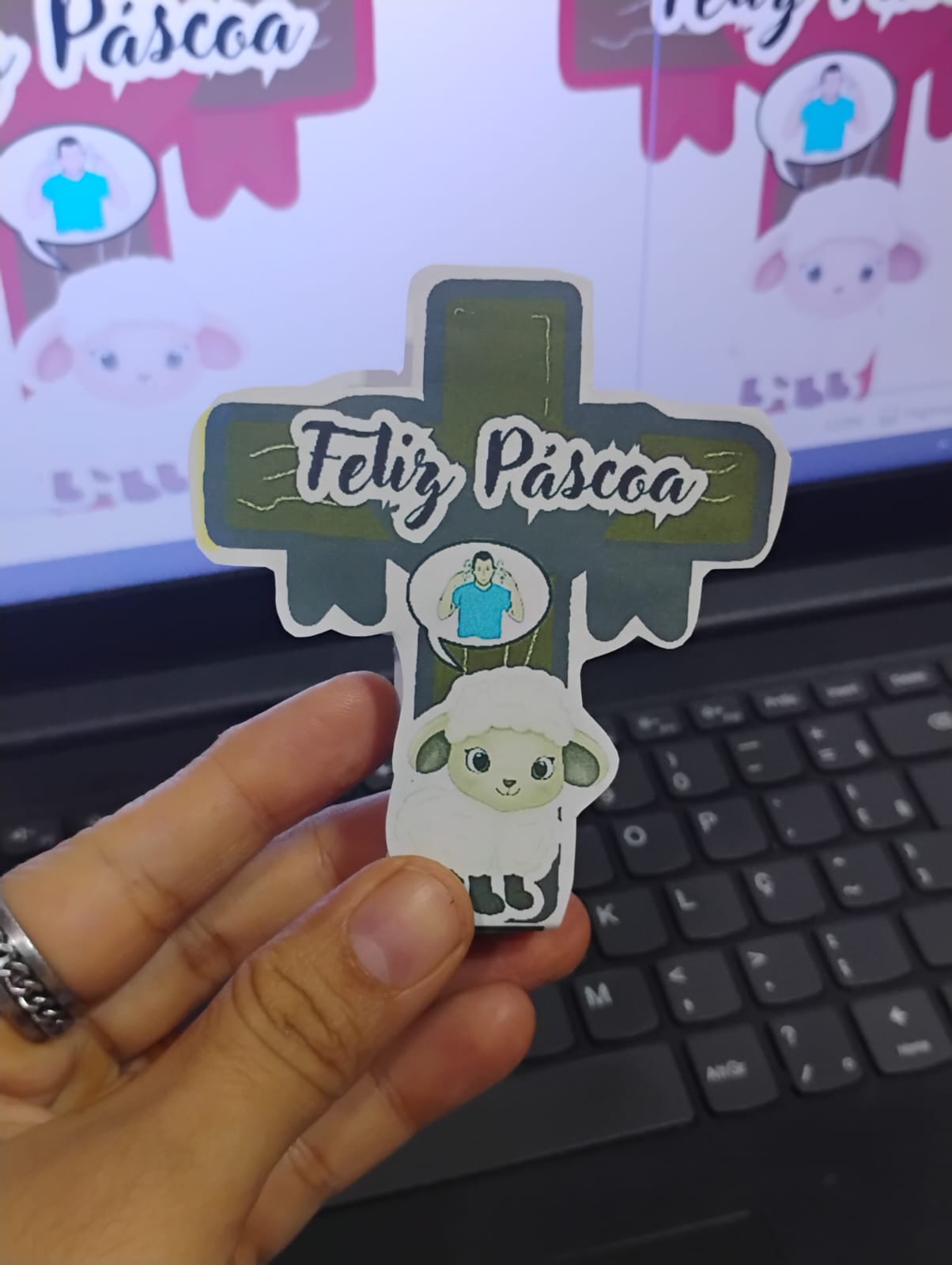 Lembrancinha Páscoa Cristã em PDF – Cruz “Jesus Vive” com Libras | Material Bilíngue Inclusivo - Imagem 4
