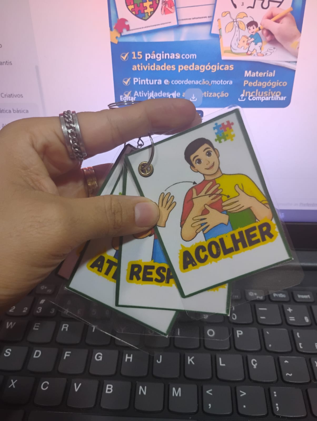 Chaveiro Autismo com Sinais em Libras – Acolher, Respeito, Ajuda e Atenção | Material Inclusivo - Imagem 2