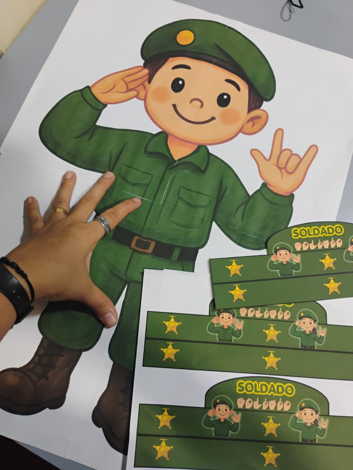 Kit Dia do Soldado 25 de Agosto | Mural, Viseira, Atividades e Decoração para Imprimir - Imagem 8