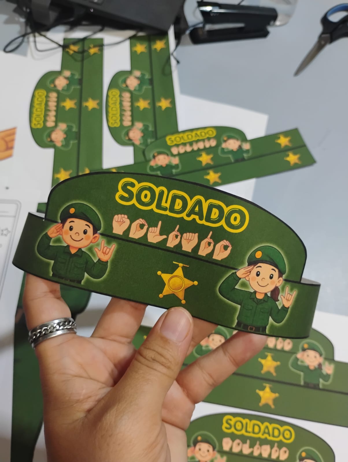 Kit Dia do Soldado 25 de Agosto | Mural, Viseira, Atividades e Decoração para Imprimir - Imagem 7