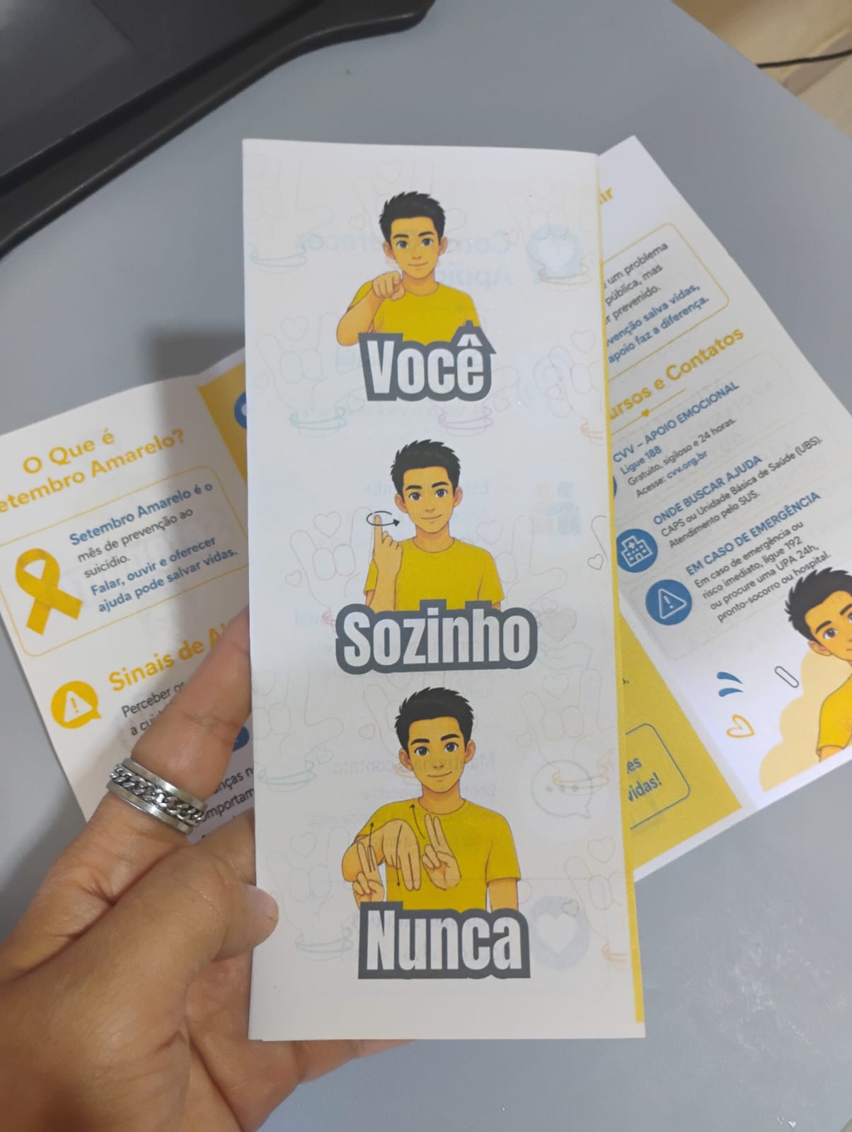 Folheto Informativo Setembro Amarelo em Libras | Prevenção e Valorização da Vida - Imagem 4