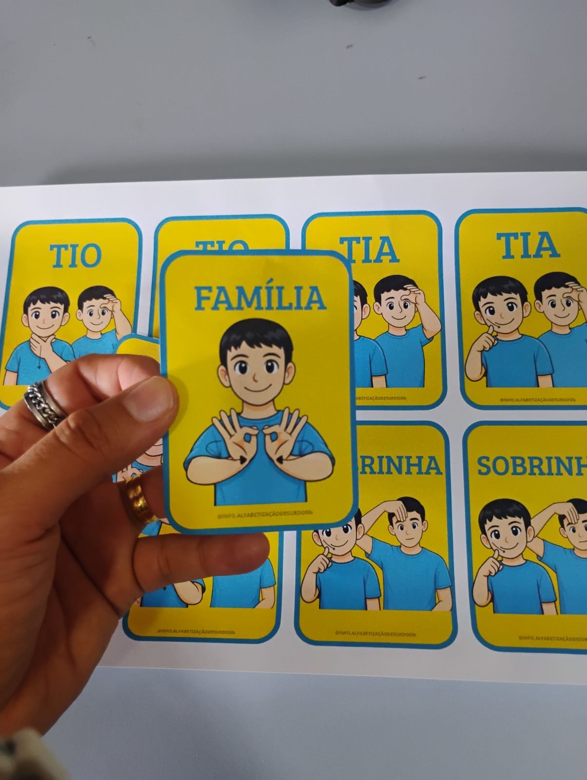Jogo da Memória Família em Libras | 48 Cartões Bilíngues - Imagem 3