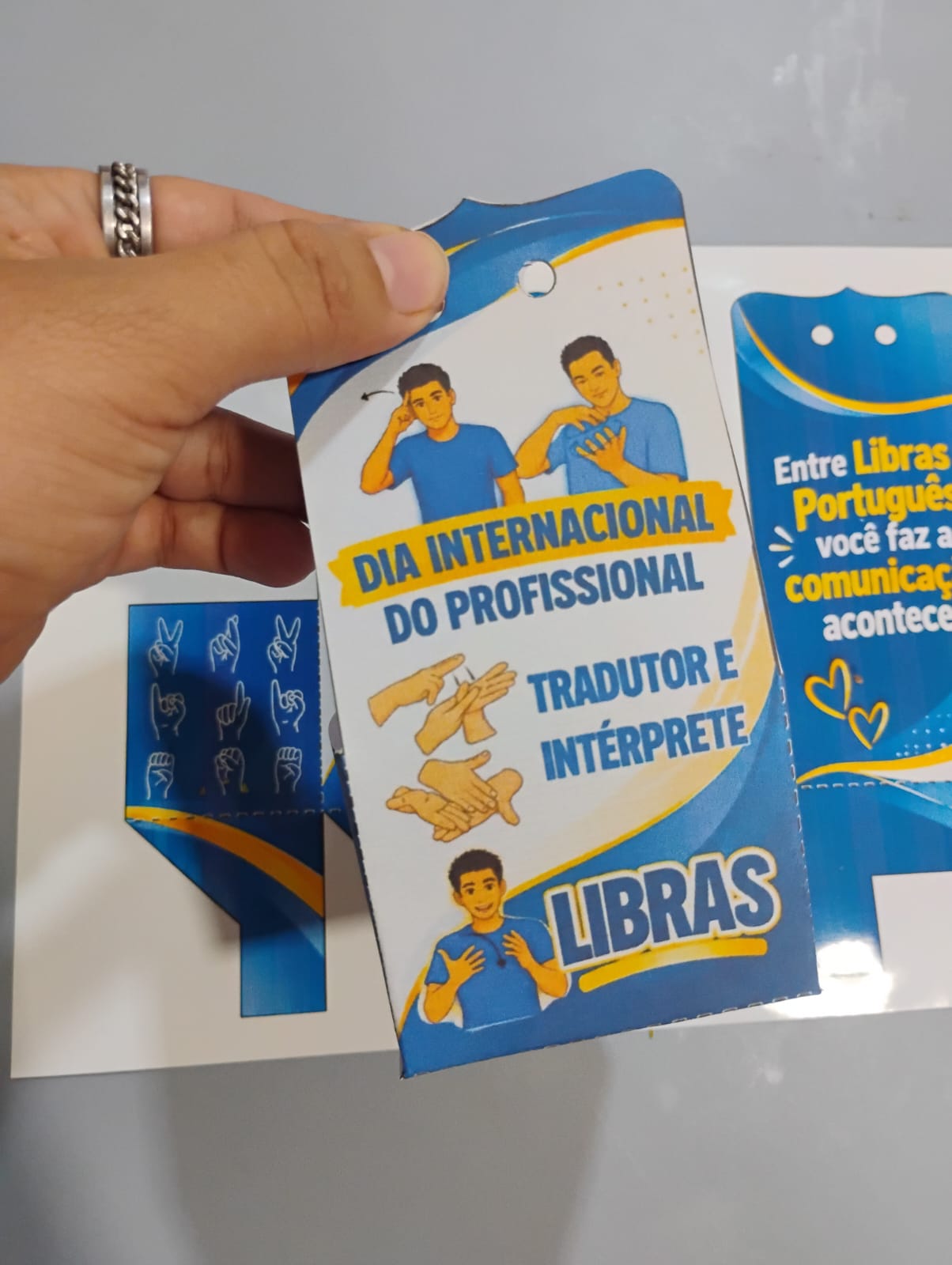 Sacolinha Lembrancinha Tradutor e Intérprete de Libras | 30 de Setembro - Imagem 8