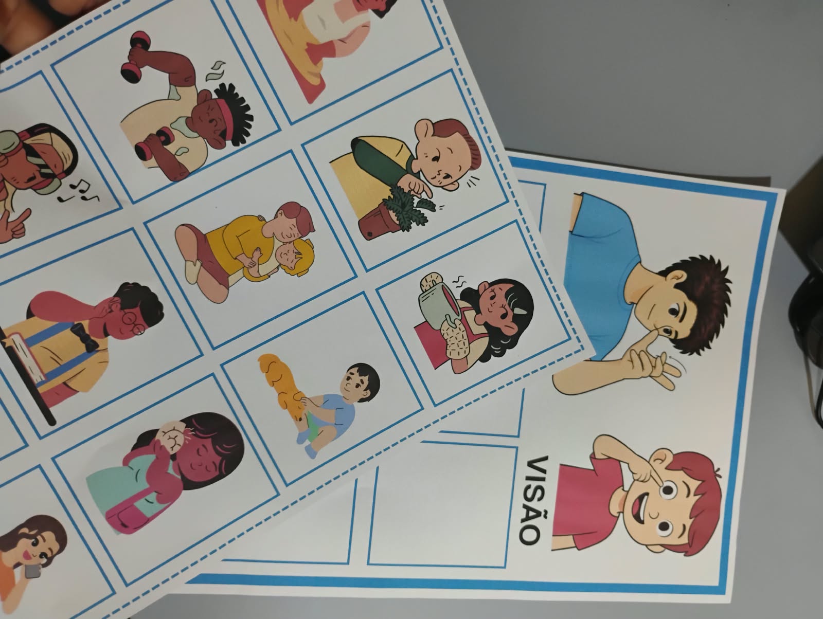 Kit Bilíngue Os Cinco Sentidos em Libras e Português - Imagem 3